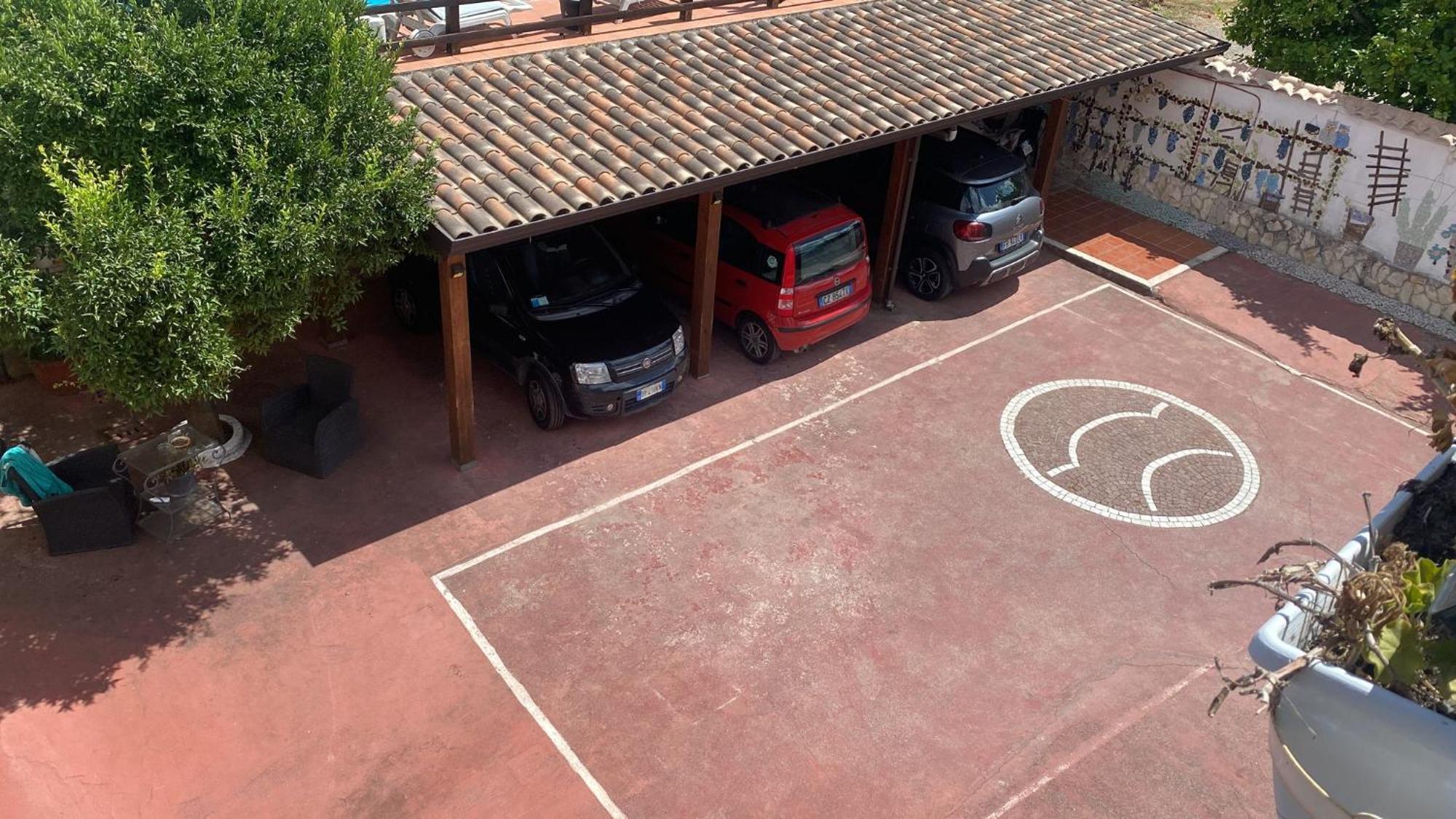 Tabor 1 Garden & Parking Apartment Naples Exterior photo